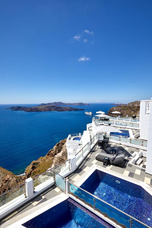Petit Maison with Private Heated Pool and Caldera View image 3