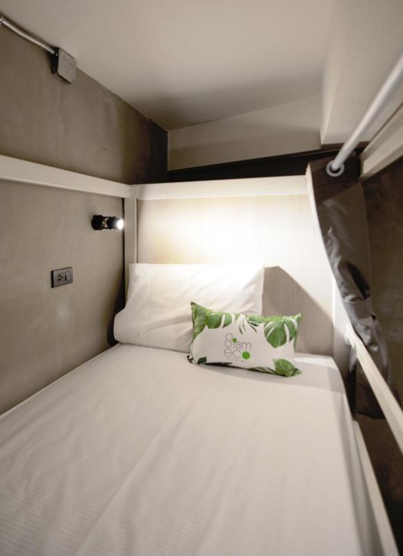 Bed in 4-Bed Mixed Dormitory Room image 4