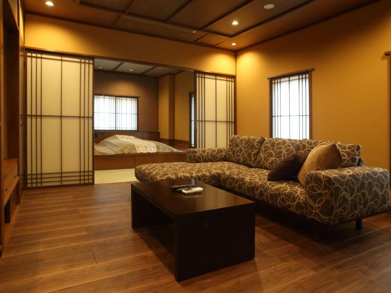 Kanazawa Yuwaku Onsen Kokarian - image 16