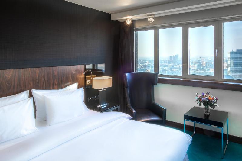 Premium Room with Alster View image 3