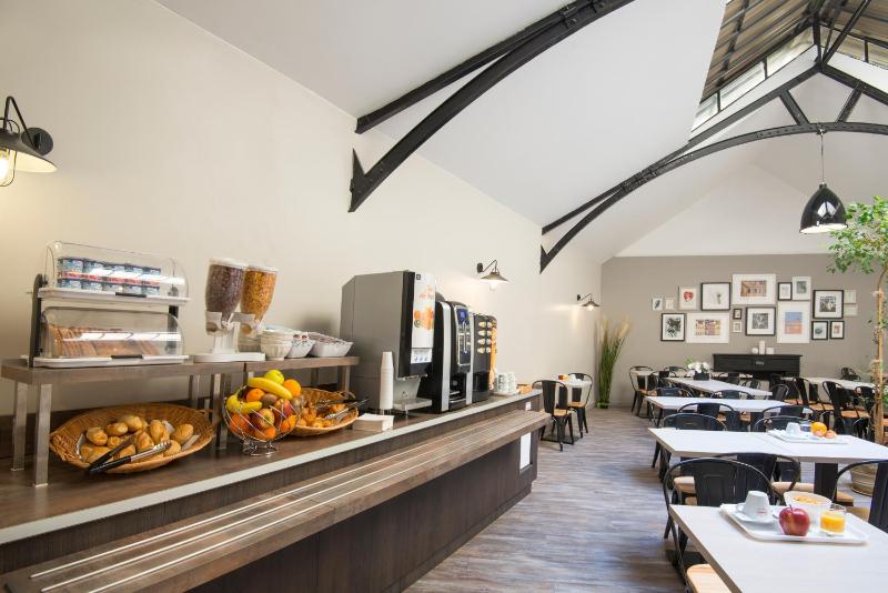 Hotel Saint Gothard - image 8