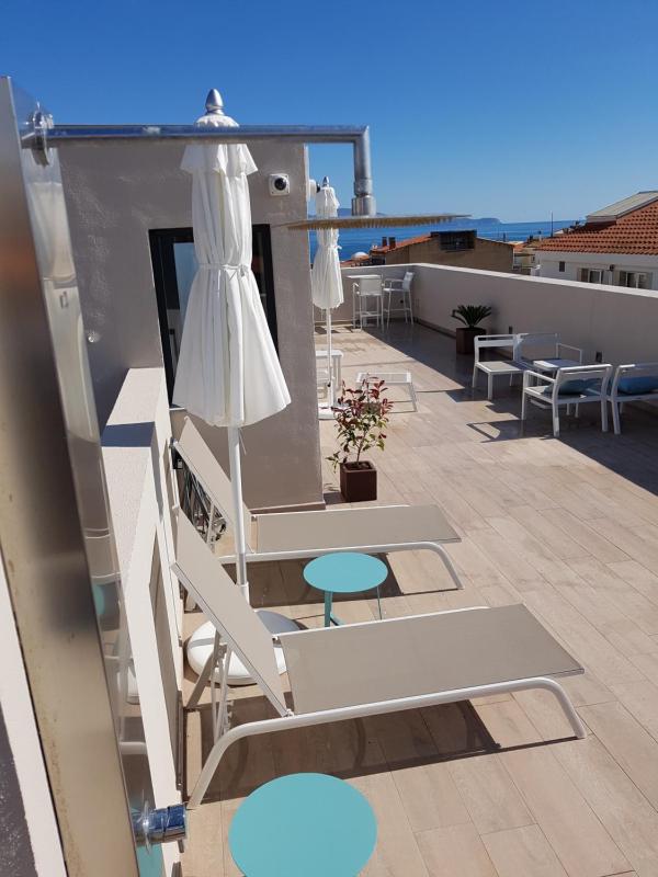 Double Room with Patio image 2