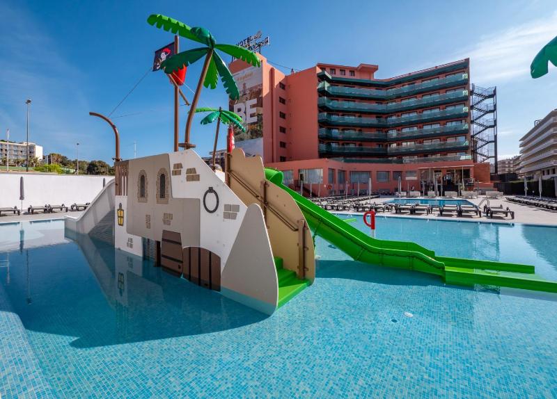 Double or Twin Room with Pool View image 2