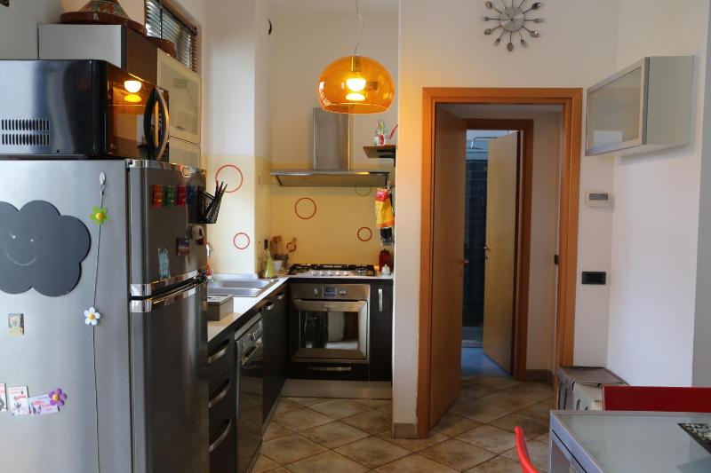 One-Bedroom Apartment image 4