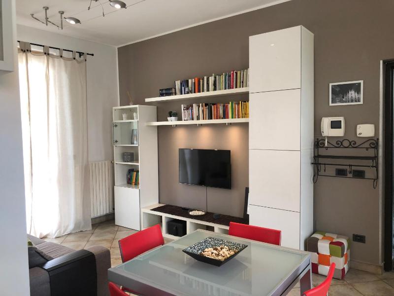 One-Bedroom Apartment image 3