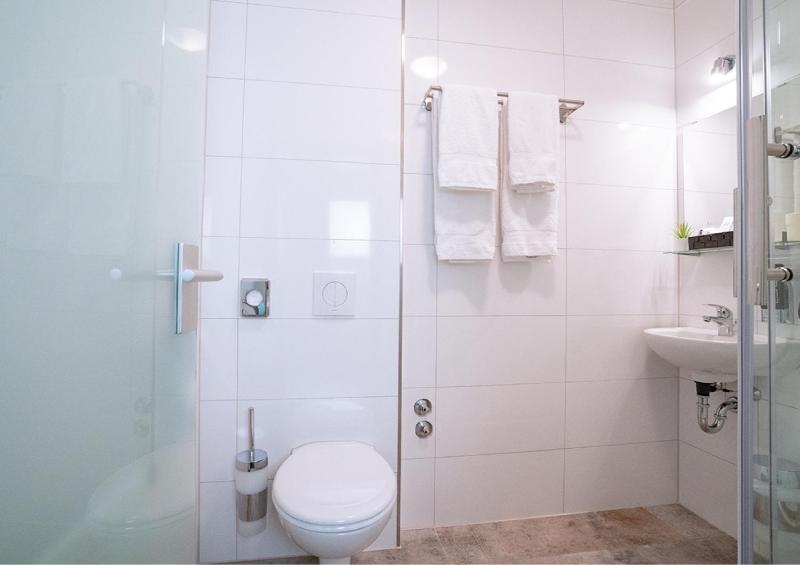 Standard Double Room image 4