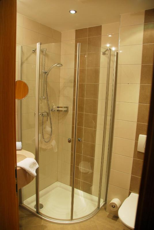 Single Room with Balcony image 4