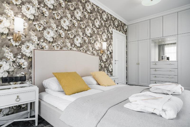 Monte Carlo Luxury Suites with Parking by Lion Apartments Sopot - image 14