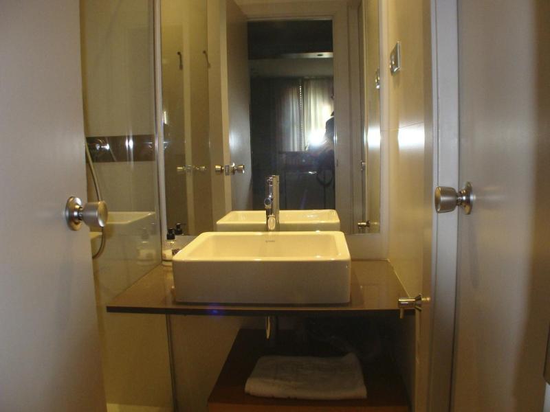 One-Bedroom Apartment 3 image 1