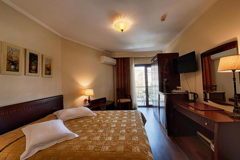 Standard Double Room image 1