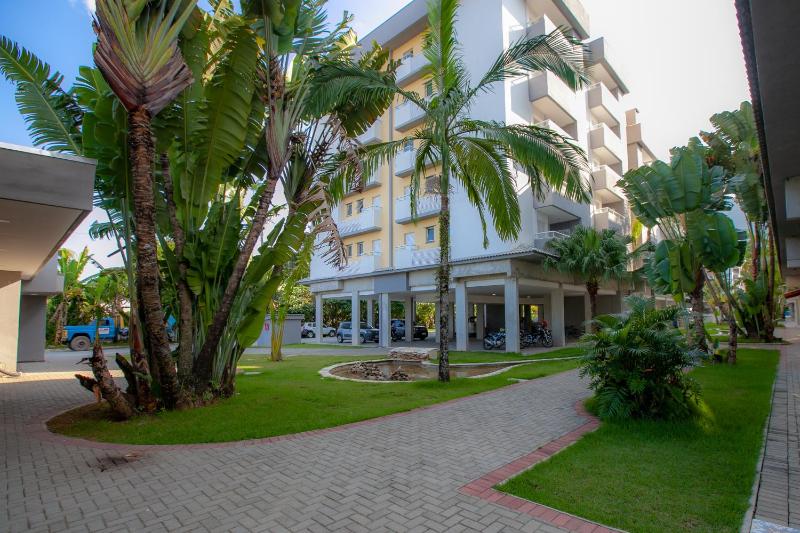 Apartamento Ubatuba AR Varanda Gourmet Piscinas e 300mt Praia - image 22
