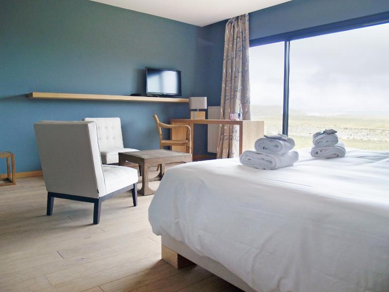 Double Room  sea side  - Ground Floor image 4
