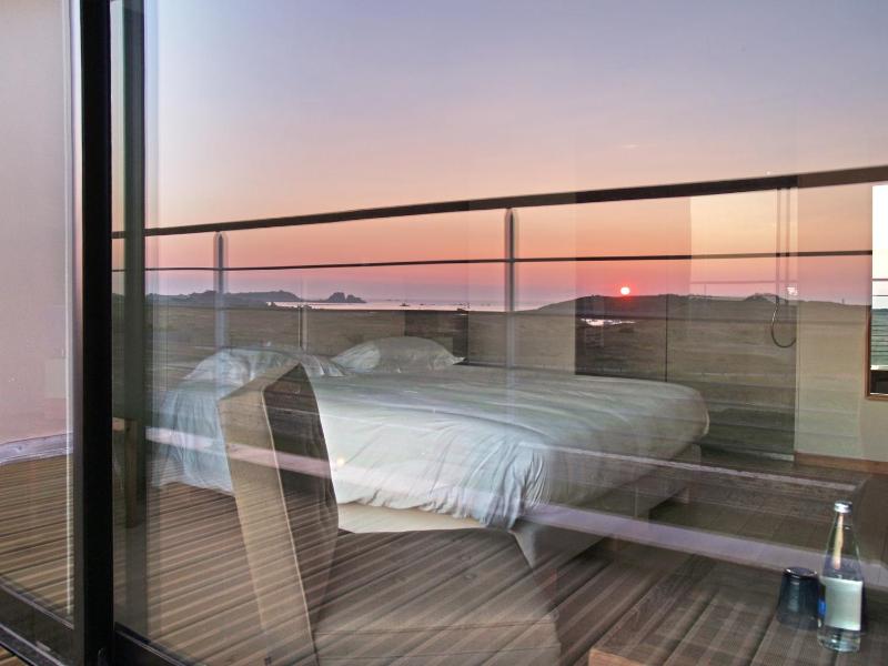 Double Room  sea side  - Ground Floor image 2