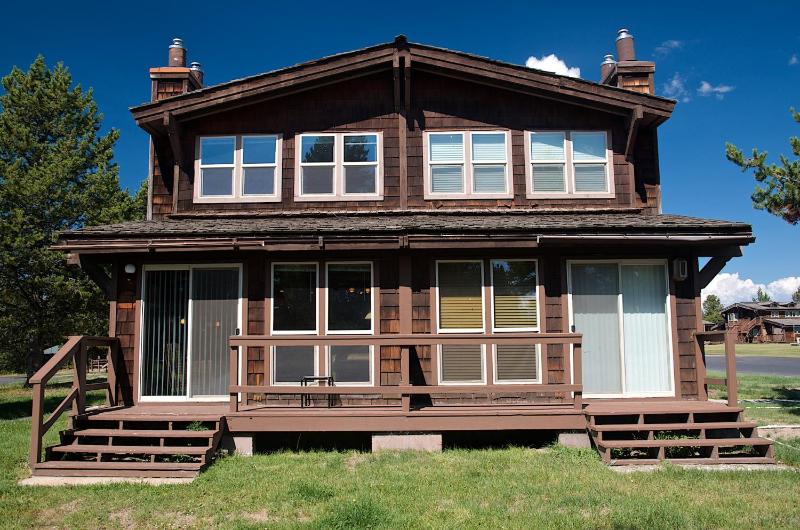 Three-Bedroom House image 1