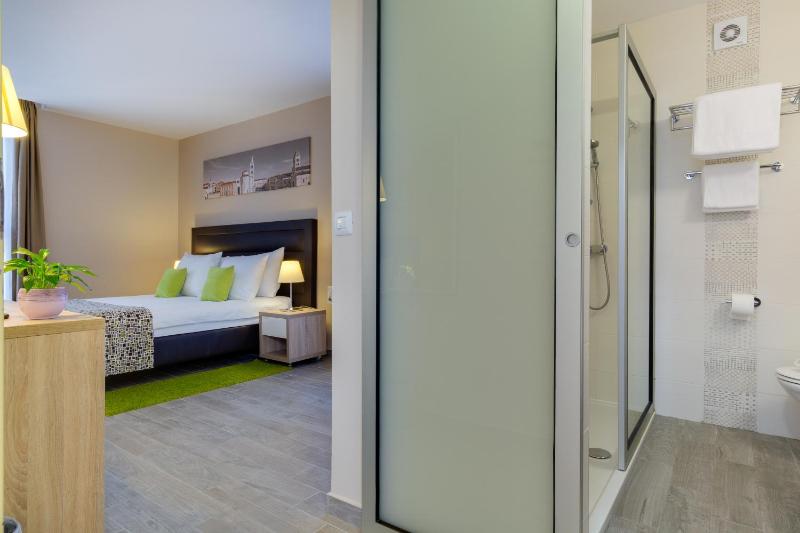 Special Offer - Premium Double Room with Balcony - Relax Pinija image 1