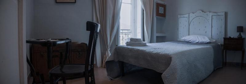 Single Room image 3
