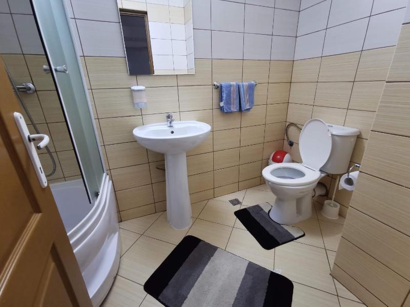 Deluxe Double Room image 3