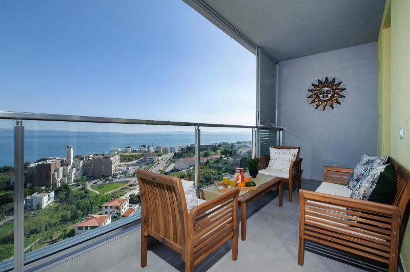 Sea view Tiho Apartment Images