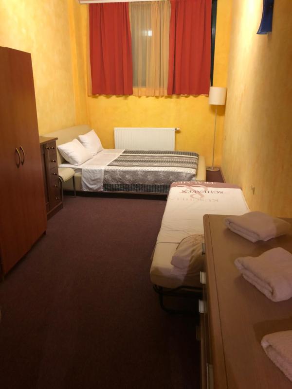Deluxe Triple Room image 4