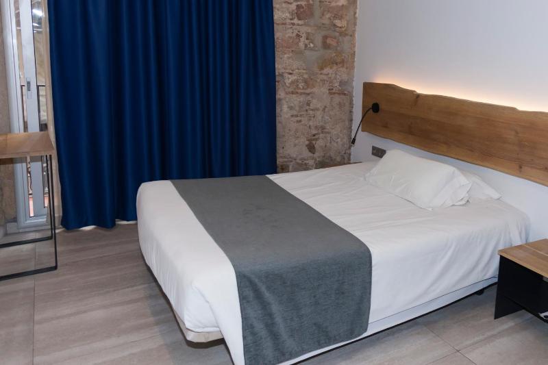 Double Room image 4