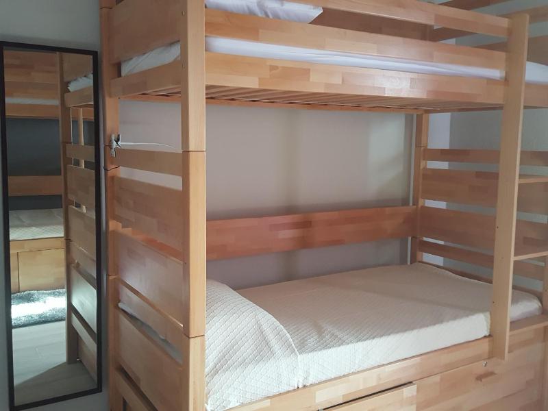 Bed in 4-Bed Dormitory Room image 3