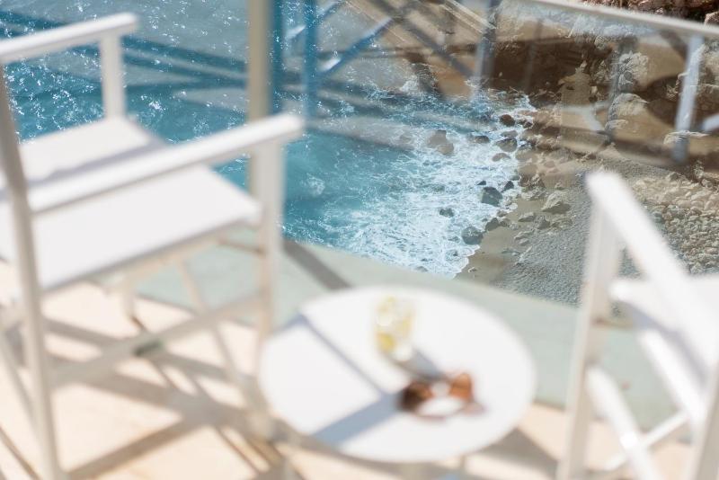 Junior Suite with Balcony and Sea View image 3