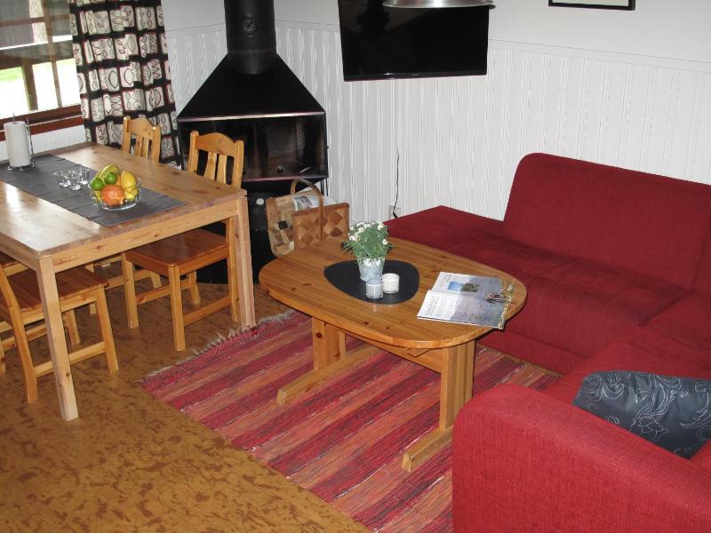 Two-Bedroom Cottage (6 Adults) image 3