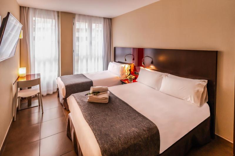 Triple Room image 1