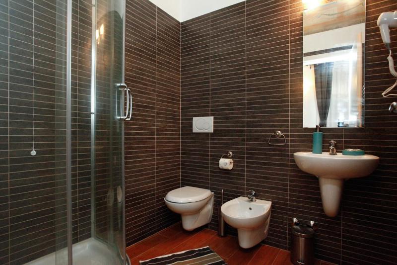 Superior Triple Room image 4