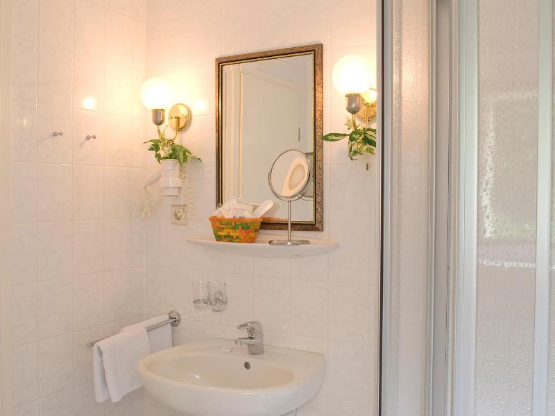 Comfort Double Room with Balcony image 2