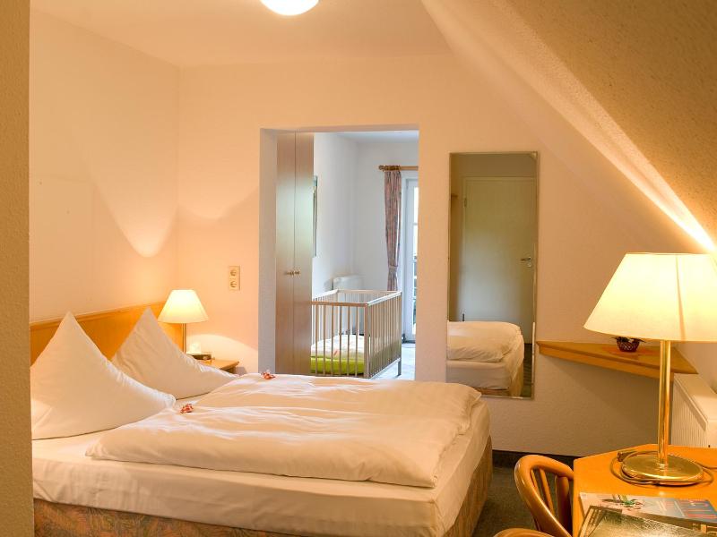 Comfort Double Room with Balcony image 3