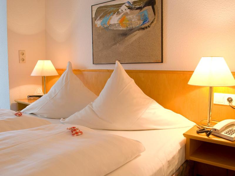 Double Room image 1