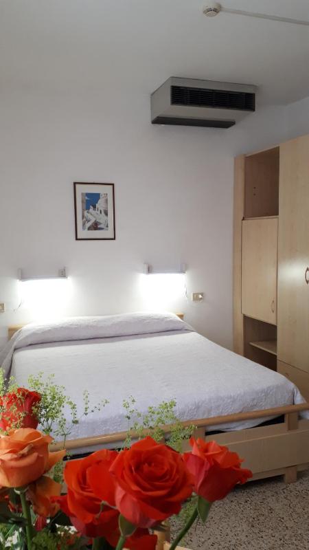Double Room image 4