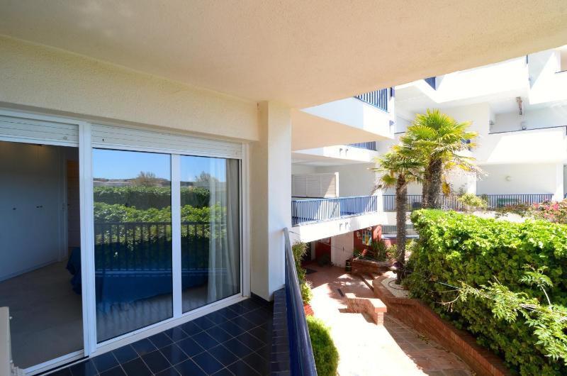 Apartment with Sea View image 1