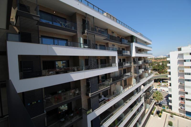 T2 Luxury Rocha Prime Residence - image 5