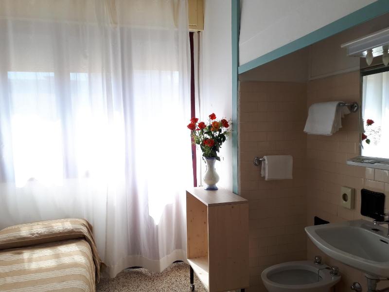 Hotel Villa Dina - image 32