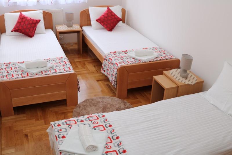 Apartman DORA - image 11