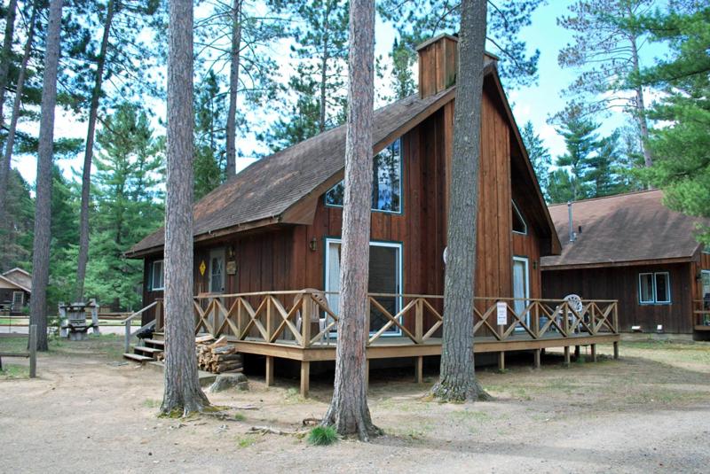 Six-Bedroom House image 1