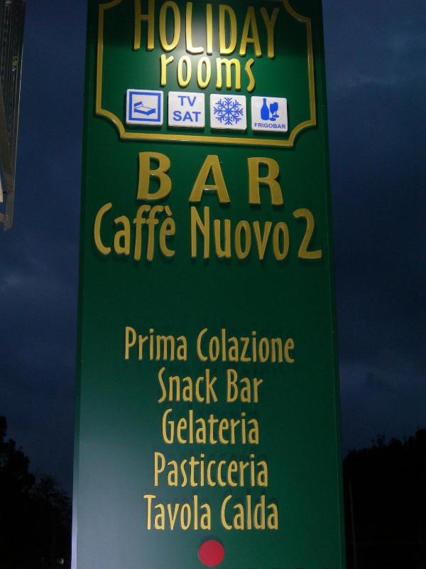 Caffè Nuovo 2 Holiday Rooms - image 10