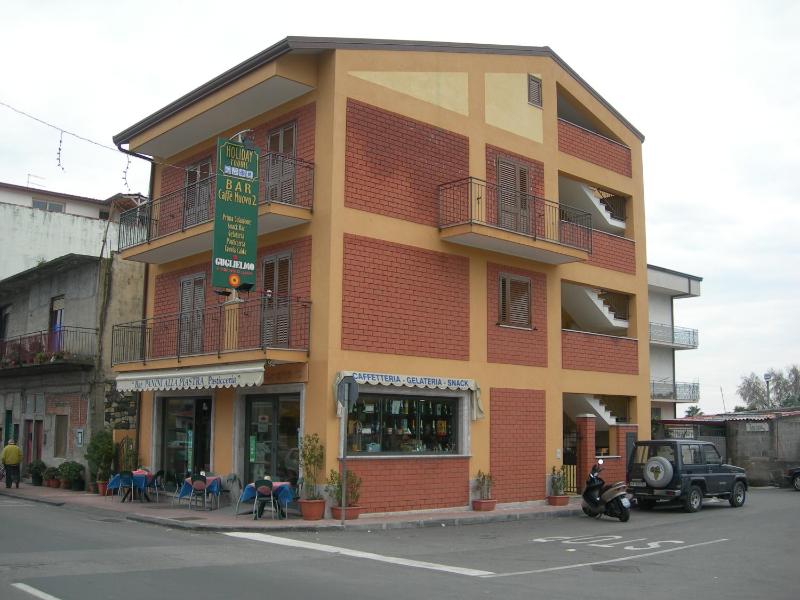 Caffè Nuovo 2 Holiday Rooms - image 9