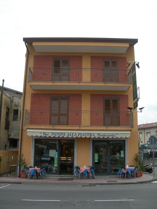 Caffè Nuovo 2 Holiday Rooms - image 18