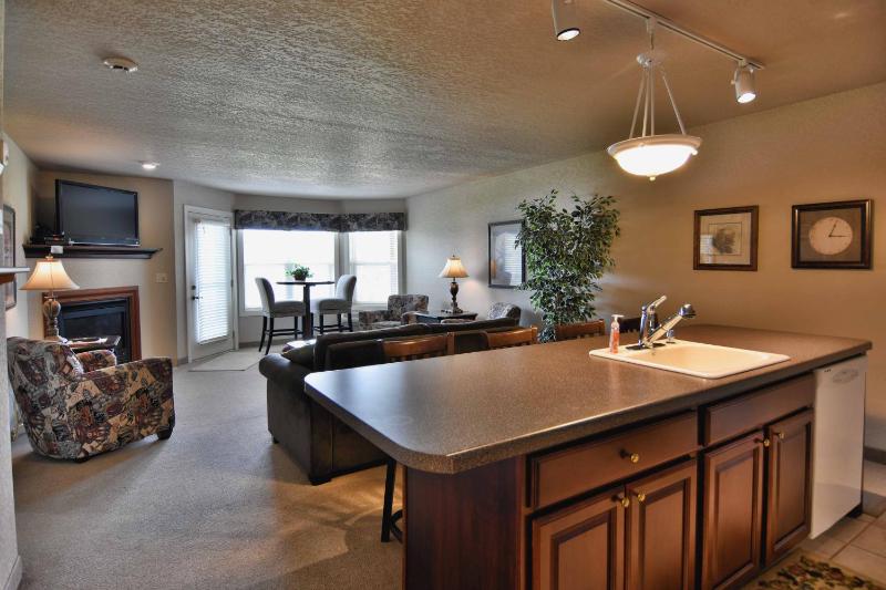 One-Bedroom Apartment image 1