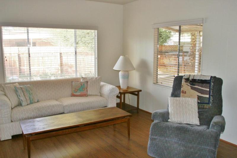 Two-Bedroom House image 2