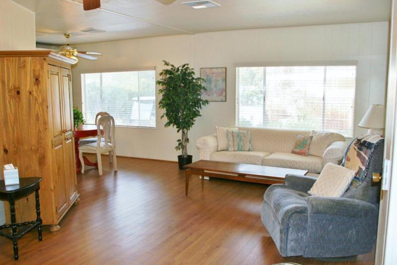 Two-Bedroom House image 3