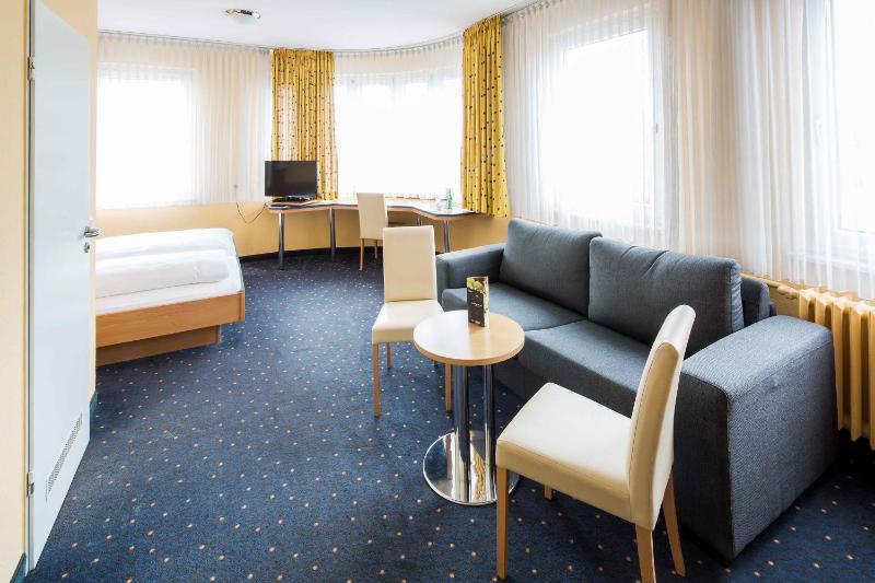 Superior Double Room image 4