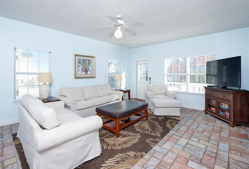Three-Bedroom House image 1