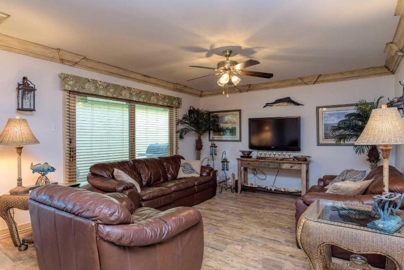 Three-Bedroom Apartment image 1
