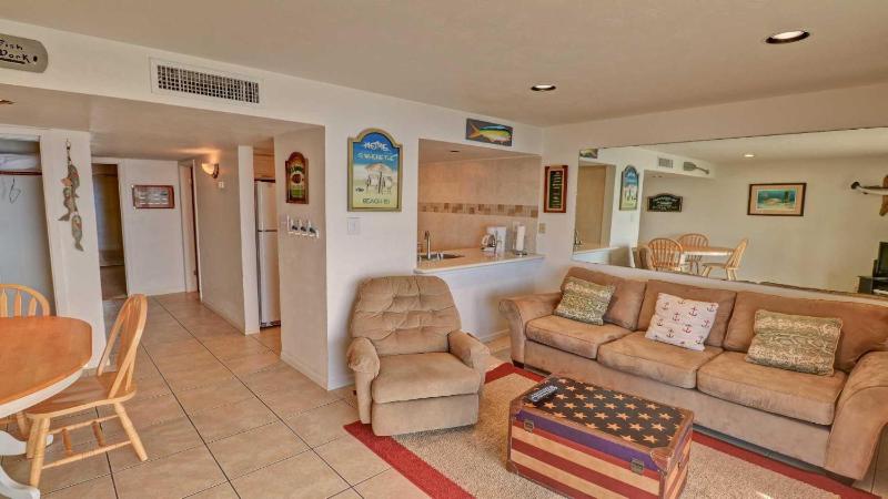 One-Bedroom Apartment image 3