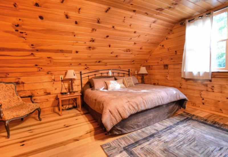 Two-Bedroom House image 3