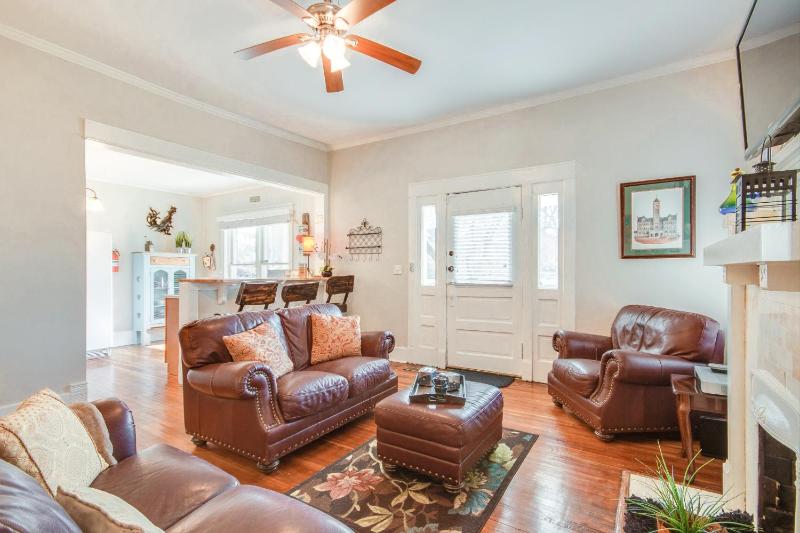 Three-Bedroom House image 1